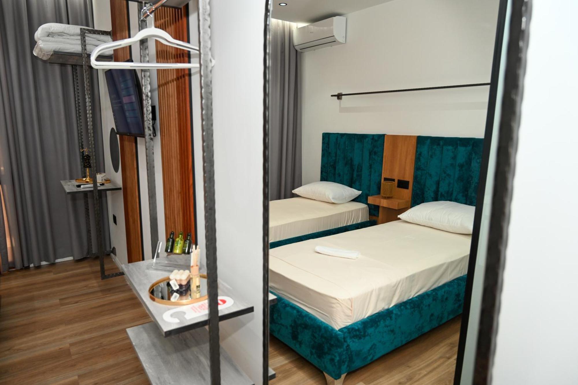Apollonia Hotel Fier Kamer foto